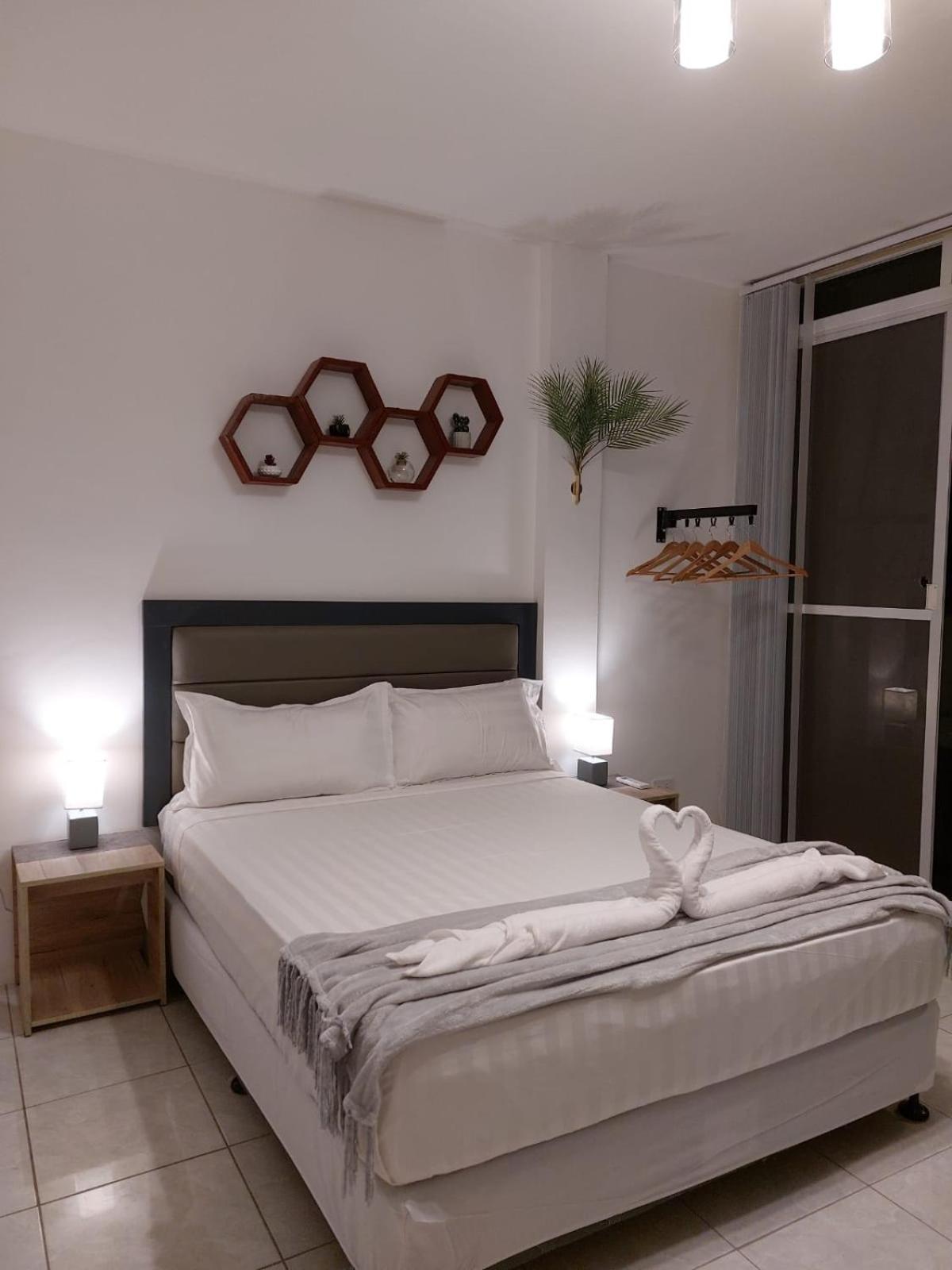 Bonsai Jacuzzi Rooms Panglao Exterior foto